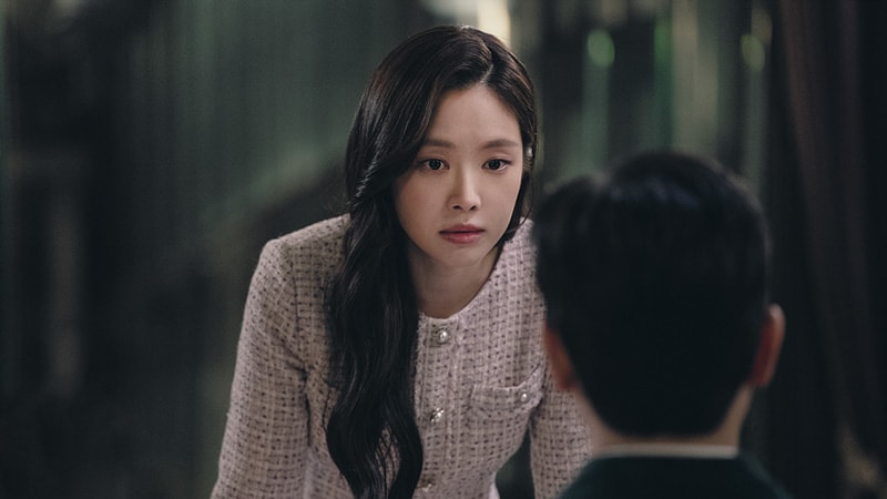 Actress Son Na-eun Takes Legal Action Against Cell Phone Hacking and Threats